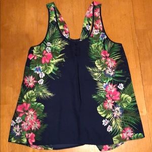 Candie’s floral tank top super cute bow accent Lg